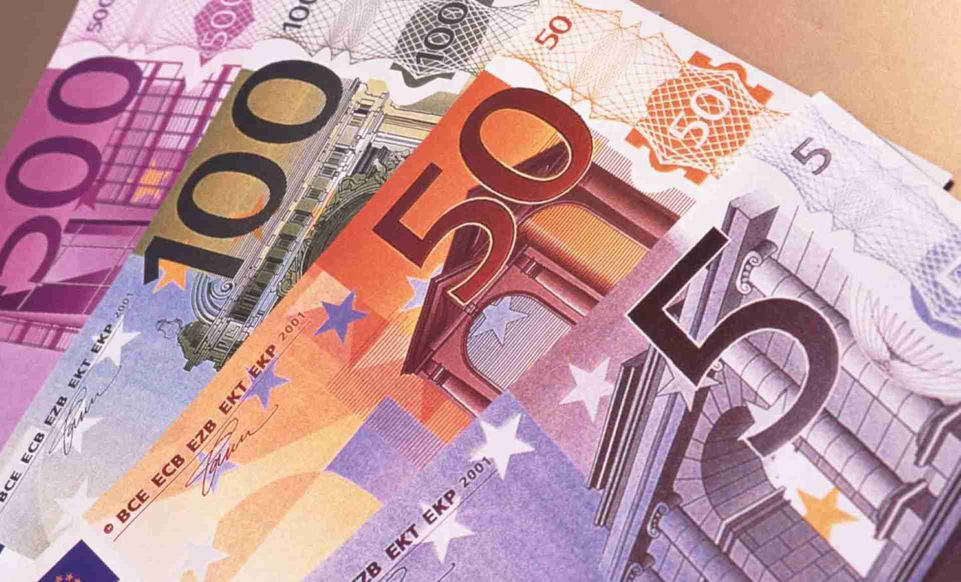 Иностранная валюта евро. Евро валюта. Деньги евро. Евро картинки. Купюры евро.