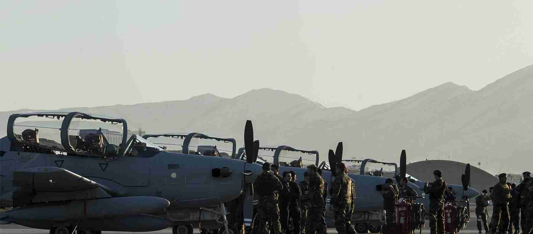 Афганцы самолет. A-29 super Tucano. А-29 super Tucano Afgan Pilots. ВВС Афганистана. Самолеты ВВС Афганистана.